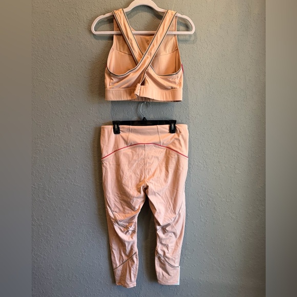 Fabletics Sandalwood/Persimmon Bra and Leggings Set - Picture 3 of 9